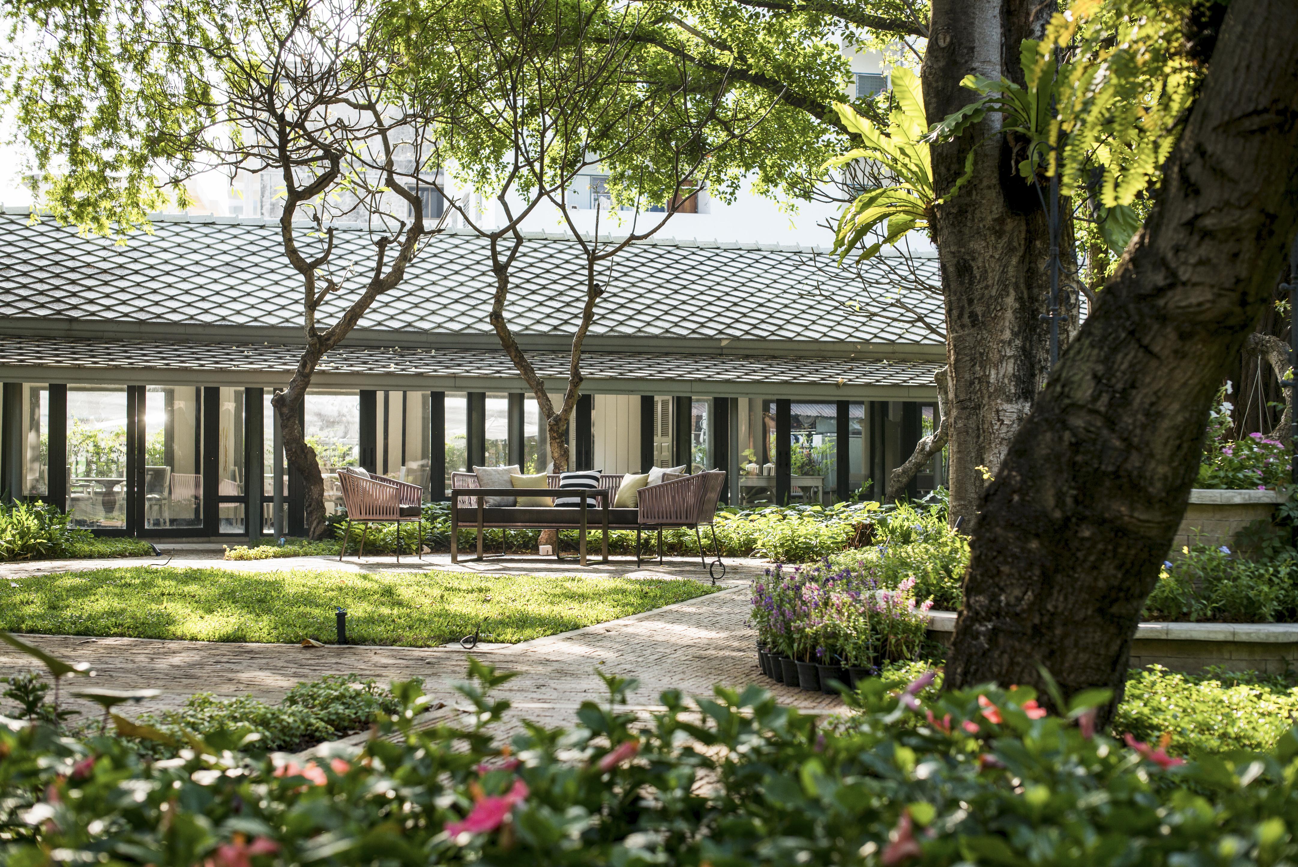 The Raweekanlaya Bangkok Extérieur photo The Garden