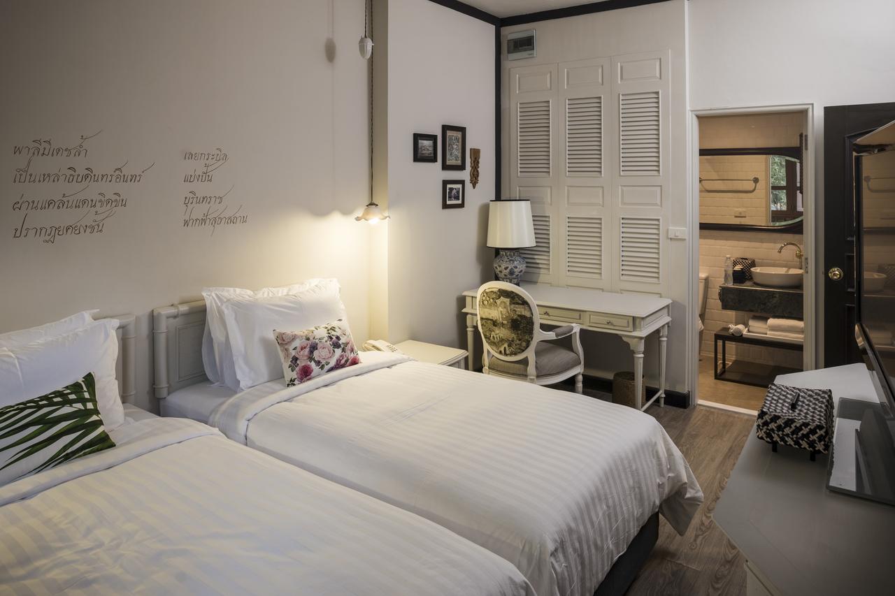 The Raweekanlaya Bangkok Extérieur photo A room at the hotel
