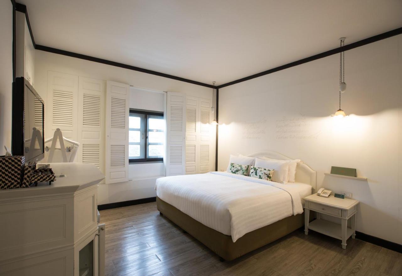 The Raweekanlaya Bangkok Extérieur photo A bedroom at the hotel