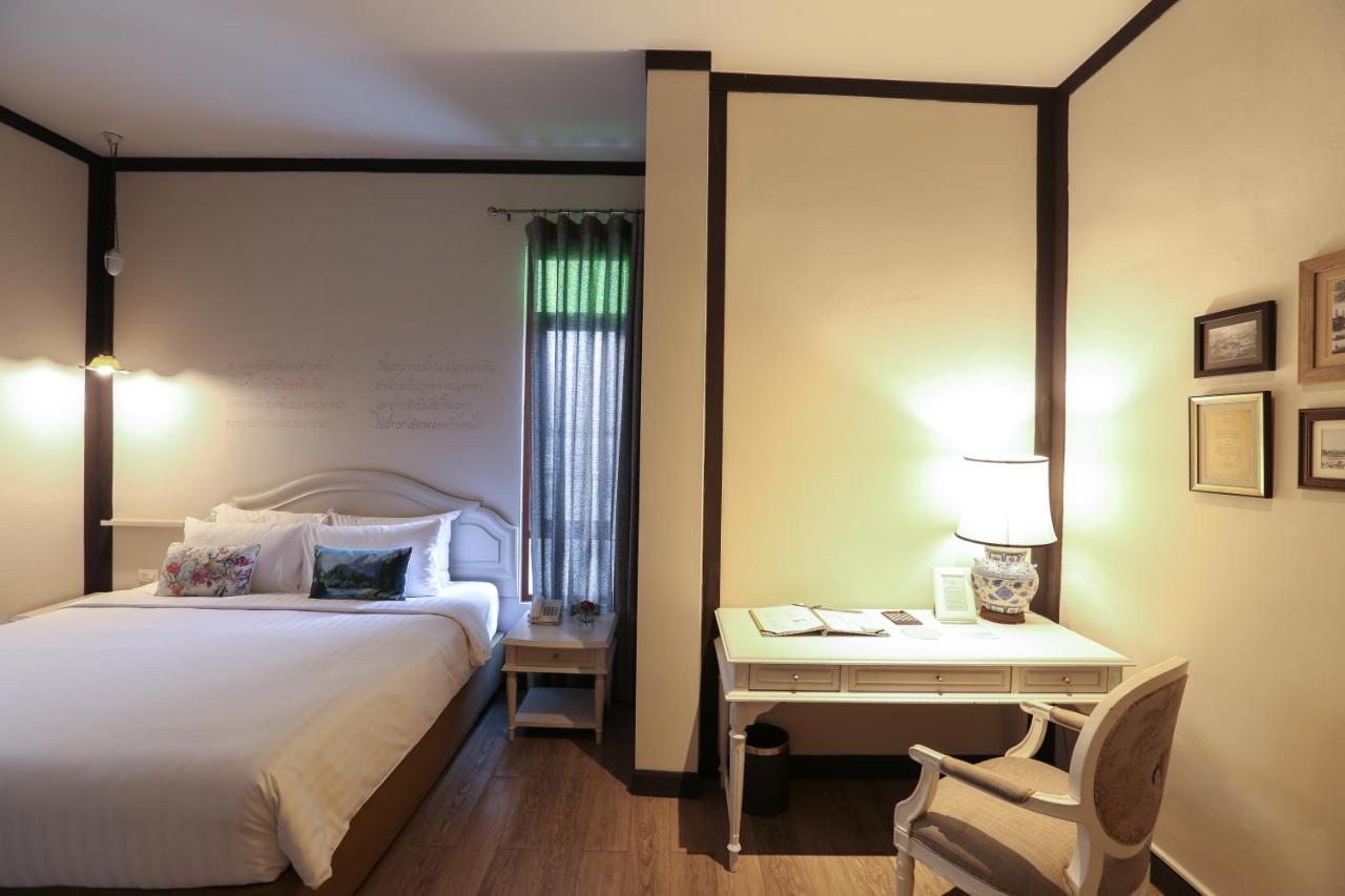 The Raweekanlaya Bangkok Extérieur photo A room at the hotel